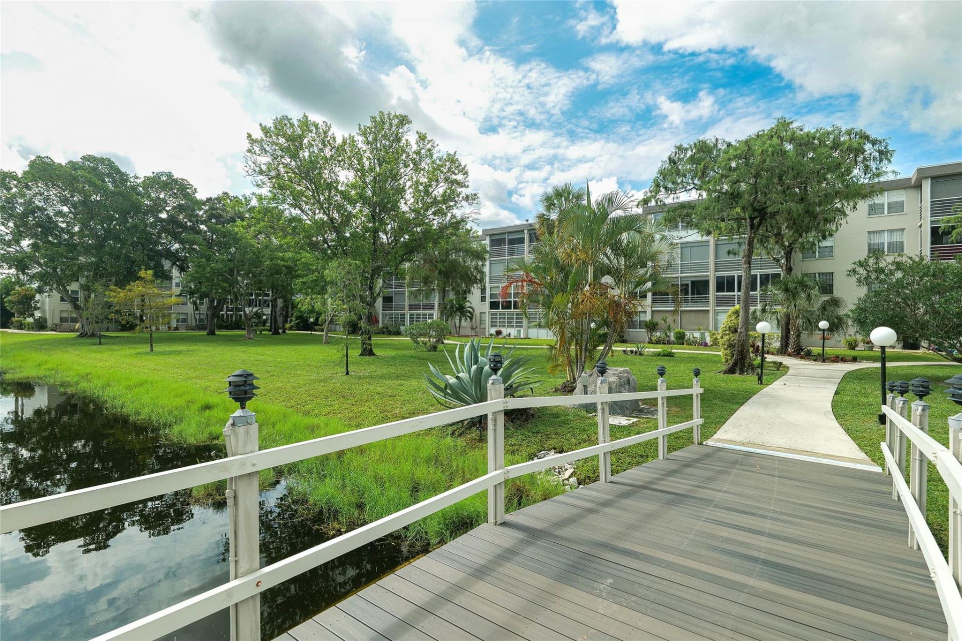 4899 NW 26th Court, Unit 447, Lauderdale Lakes, FL 33313 Photo