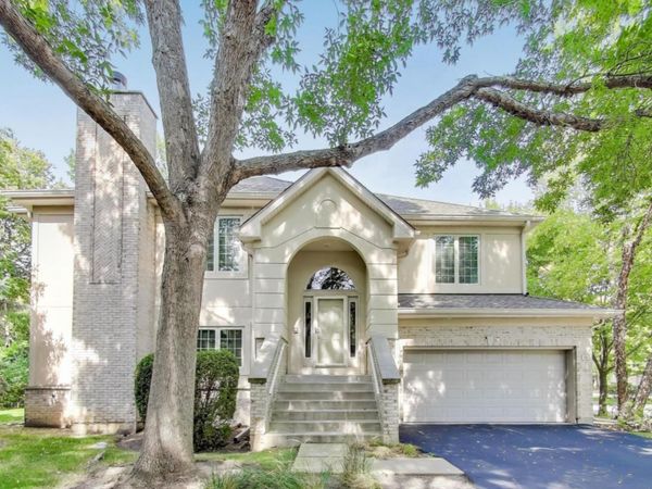 11 Beaconsfield Court, Lincolnshire, IL 60069