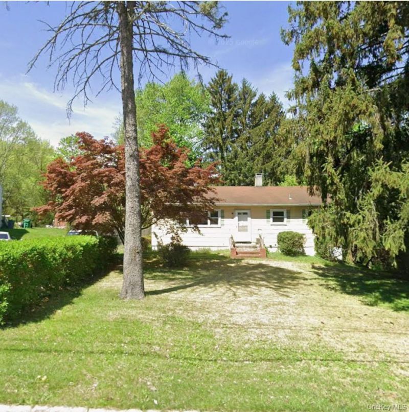 28 Duelk Avenue, Monroe, NY 10950 Main Photo