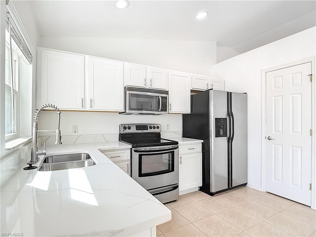 1723 NE 2nd Pl, Cape Coral, FL 33909 Photo