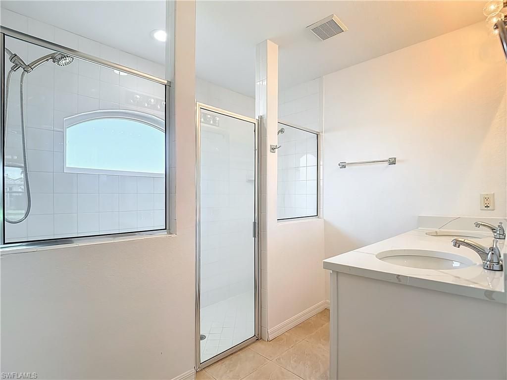 1723 NE 2nd Pl, Cape Coral, FL 33909 Photo