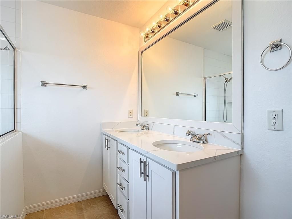 1723 NE 2nd Pl, Cape Coral, FL 33909 Photo