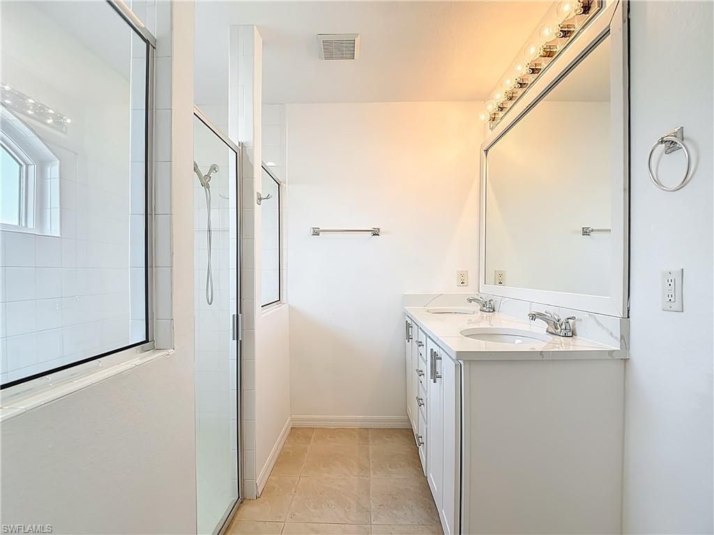 1723 NE 2nd Pl, Cape Coral, FL 33909 Photo