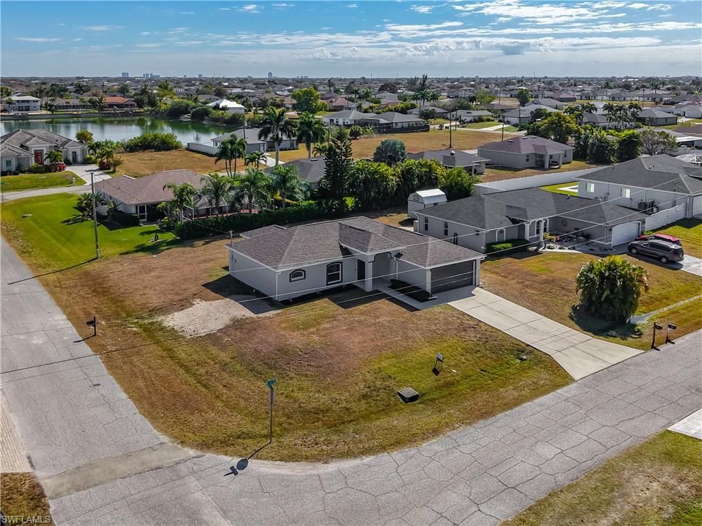 1723 NE 2nd Pl, Cape Coral, FL 33909 Photo