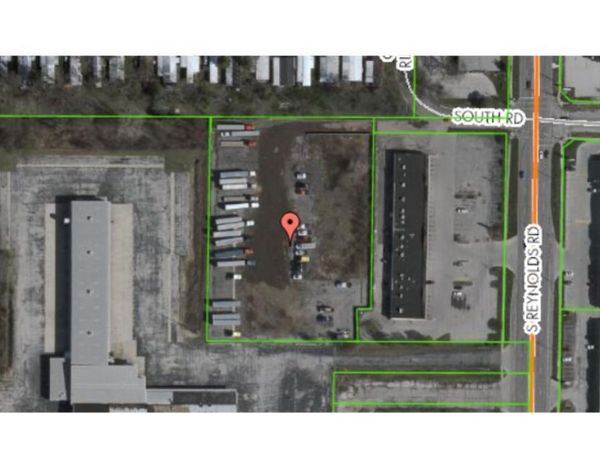 5235 South Avenue , Toledo, OH 43615