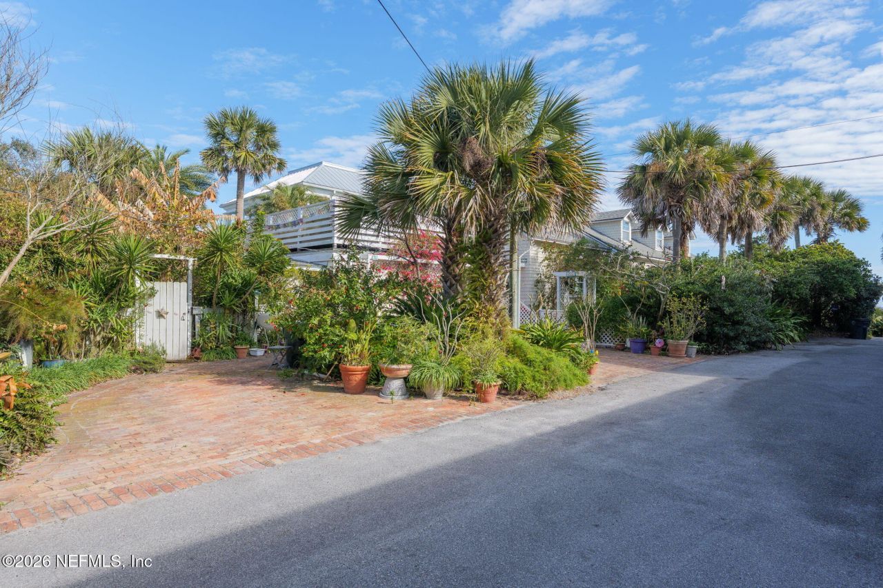 211 Beach Avenue, Atlantic Beach, FL 32233 Photo