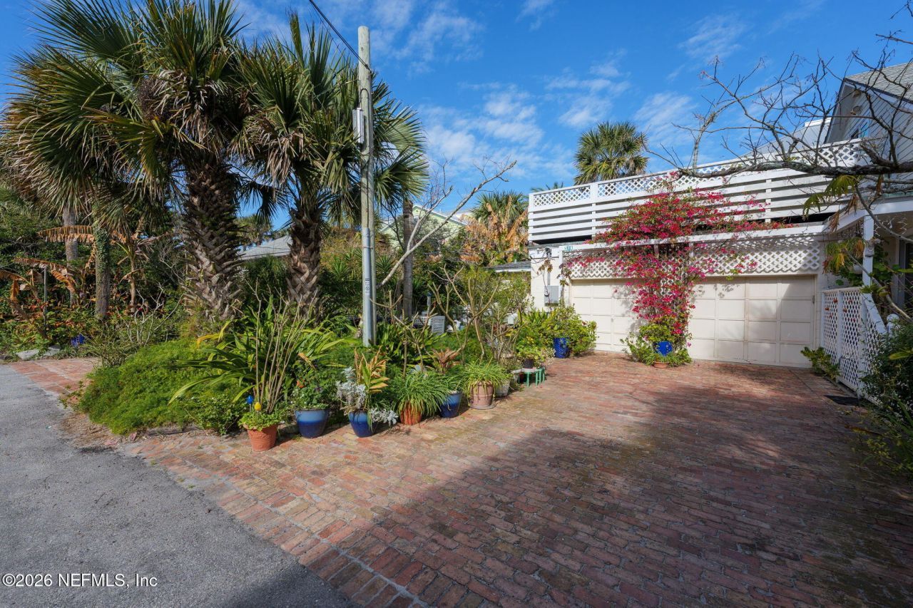 211 Beach Avenue, Atlantic Beach, FL 32233 Photo