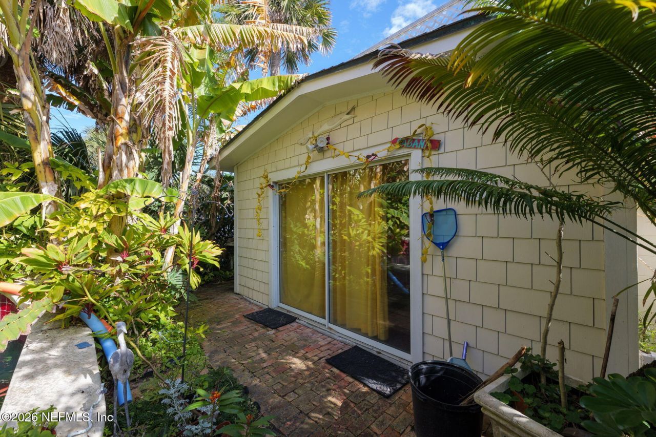 211 Beach Avenue, Atlantic Beach, FL 32233 Photo