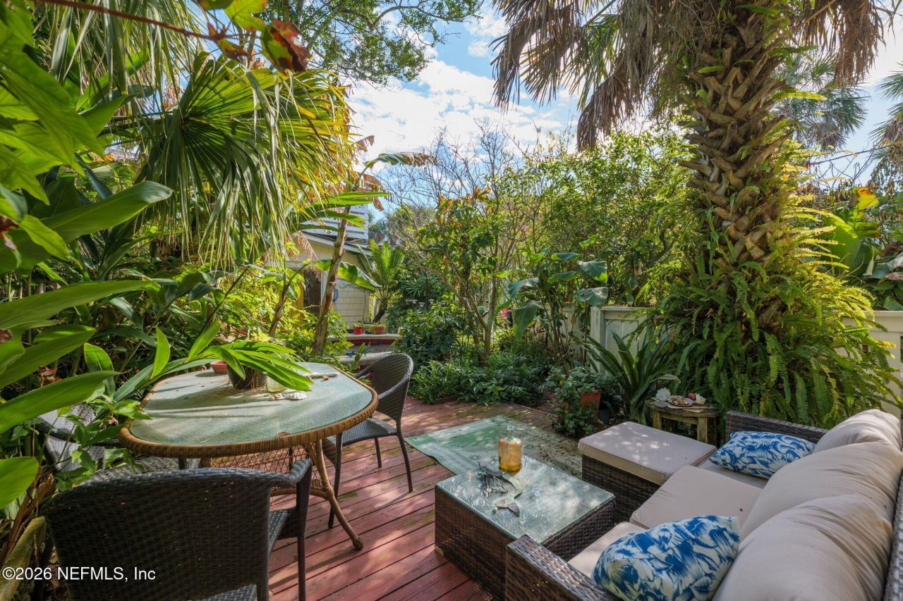 211 Beach Avenue, Atlantic Beach, FL 32233 Photo