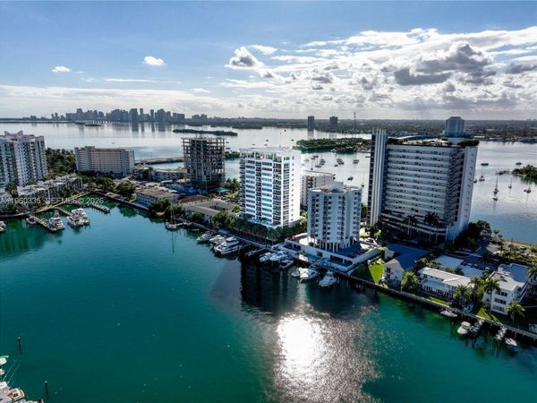 7929 West Dr , Unit 903, North Bay Village, FL 33141