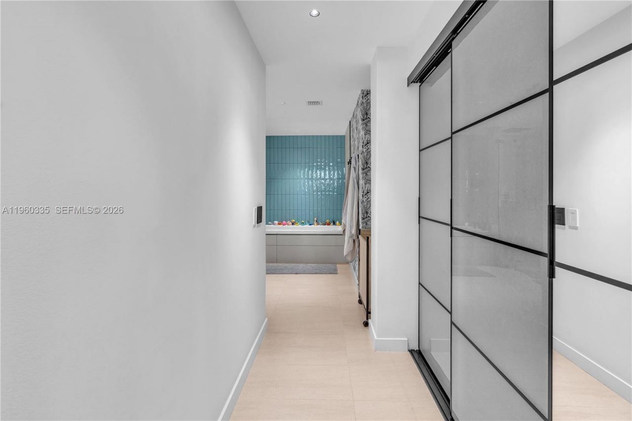 7929 West Dr , Unit 903, North Bay Village, FL 33141 Photo