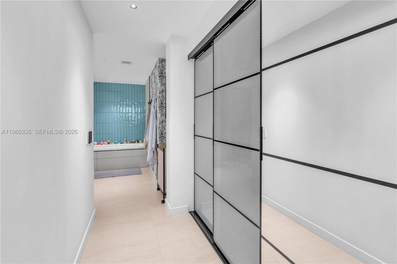 7929 West Dr , Unit 903, North Bay Village, FL 33141 Photo