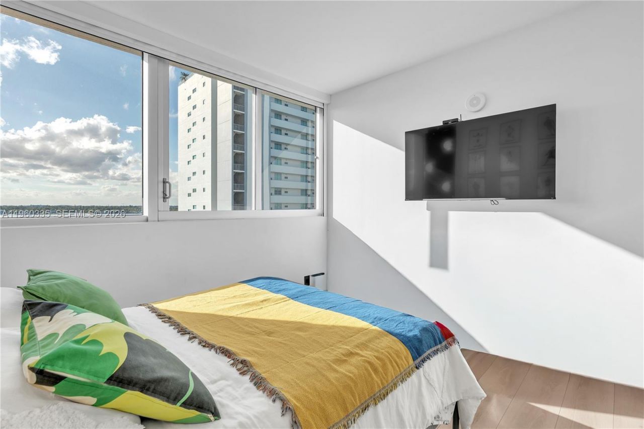 7929 West Dr , Unit 903, North Bay Village, FL 33141 Photo