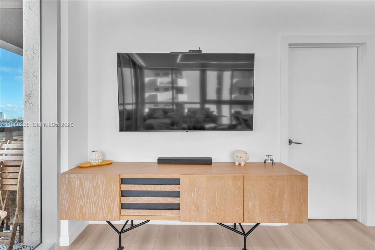 7929 West Dr , Unit 903, North Bay Village, FL 33141 Photo