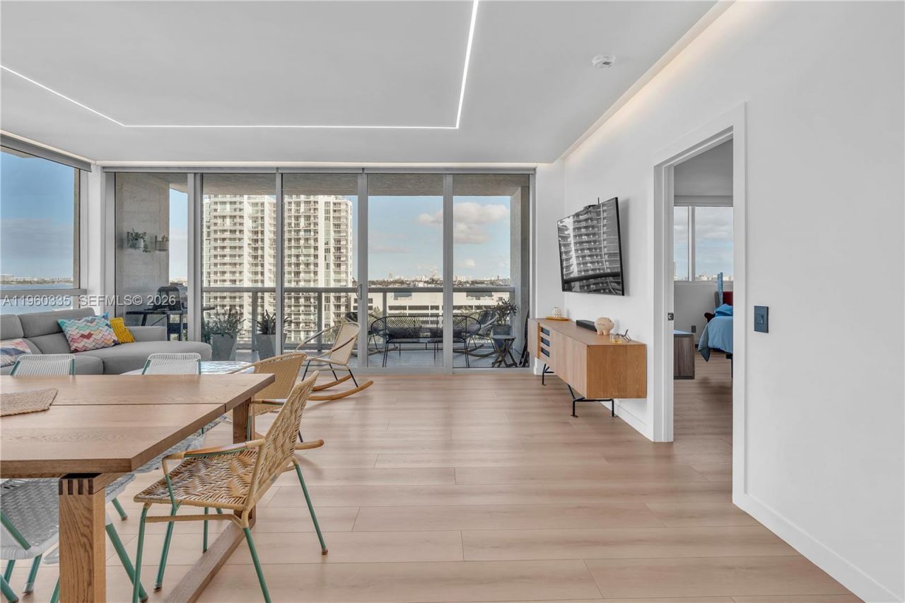 7929 West Dr , Unit 903, North Bay Village, FL 33141 Photo