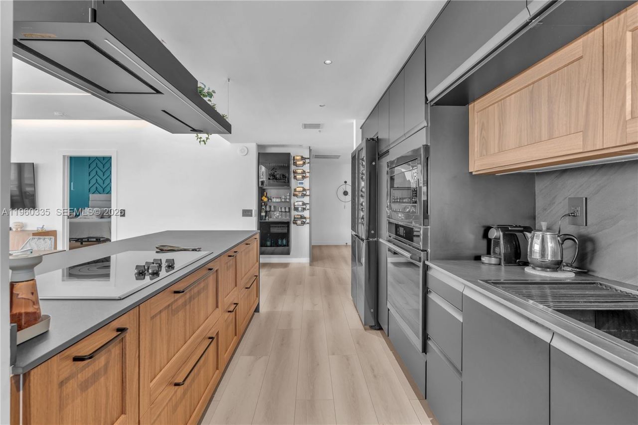 7929 West Dr , Unit 903, North Bay Village, FL 33141 Photo