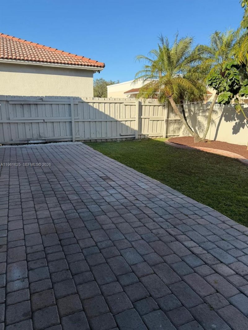 5521 SW 158th Ct, Miami, FL 33185 Photo