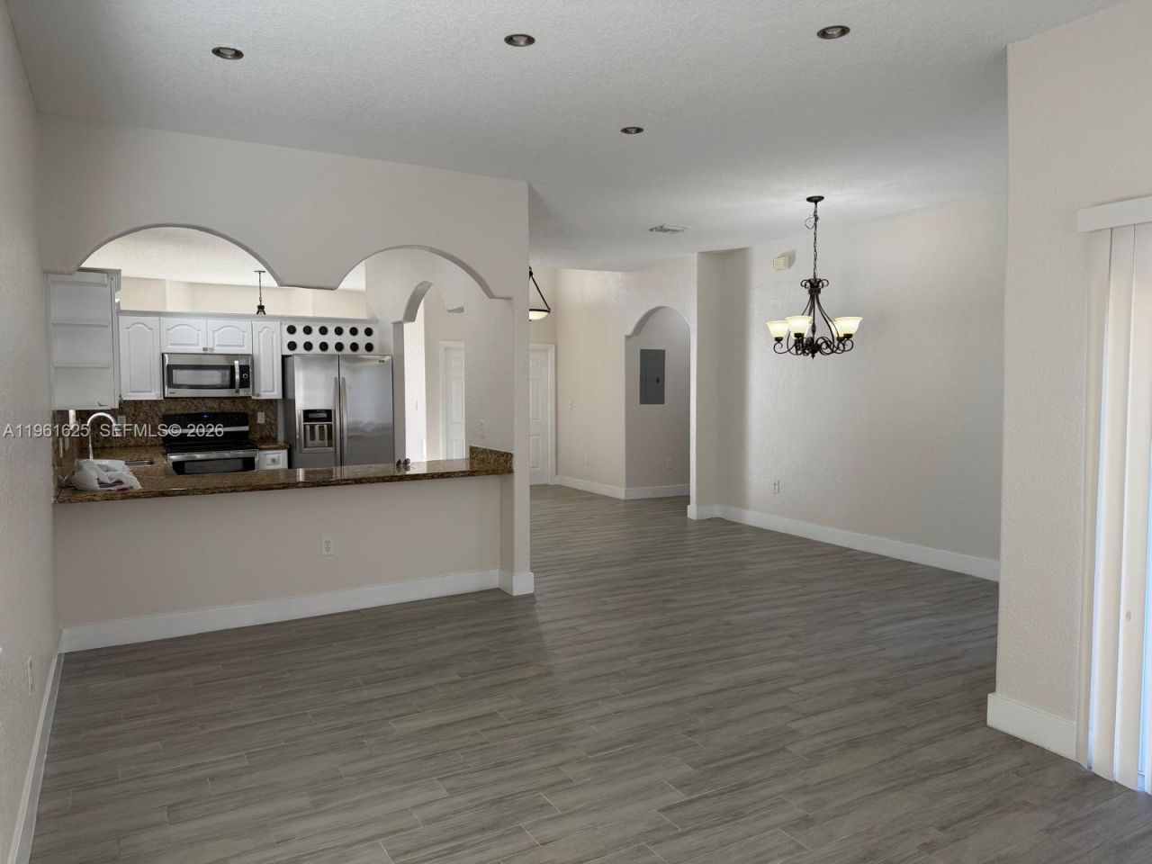 5521 SW 158th Ct, Miami, FL 33185 Photo