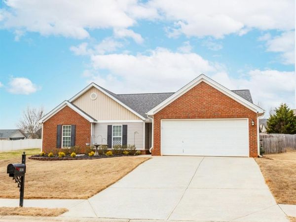 320 River Mist Circle, Jefferson, GA 30549