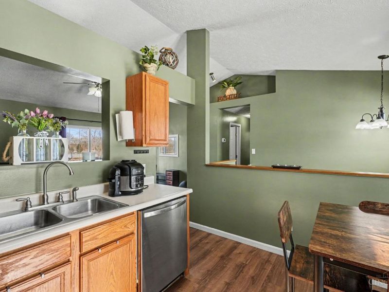 317 Robin Avenue, Mount Orab, OH 45154 Photo 10