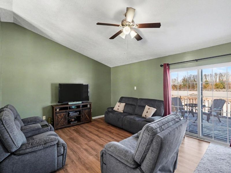 317 Robin Avenue, Mount Orab, OH 45154 Photo 5