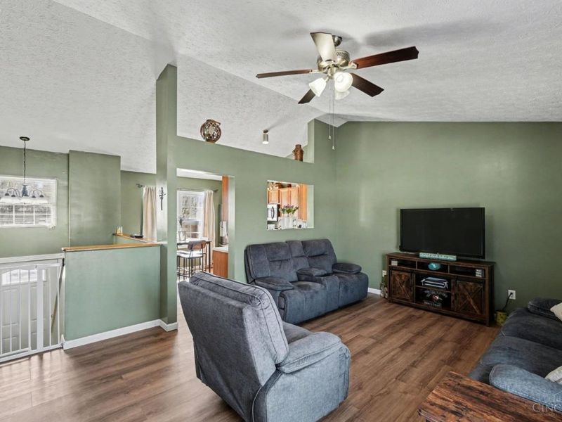 317 Robin Avenue, Mount Orab, OH 45154 Photo 7