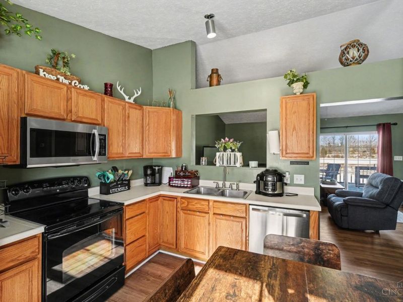 317 Robin Avenue, Mount Orab, OH 45154 Photo 9