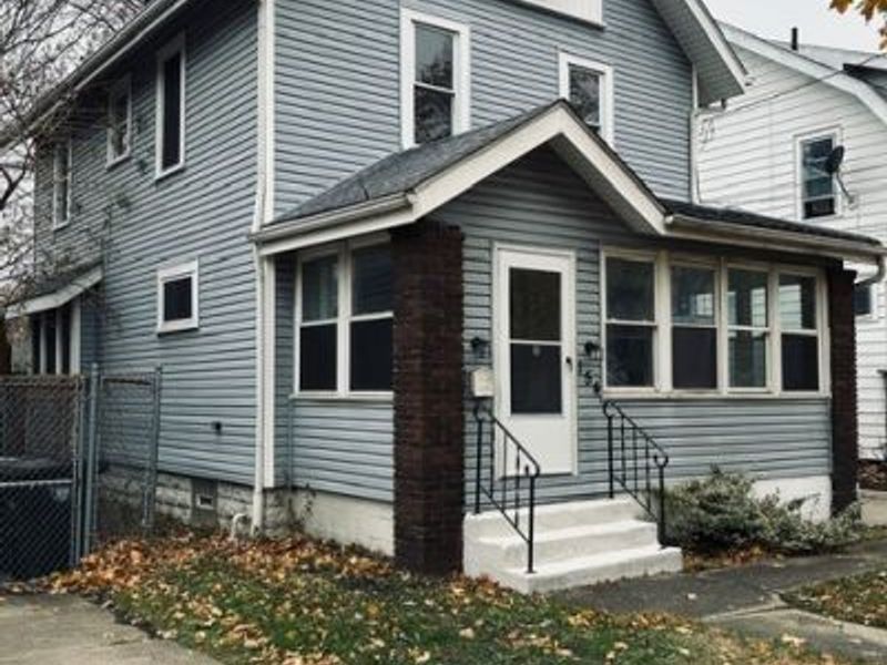154 E Archwood Avenue, Akron, OH 44301 Photo 2