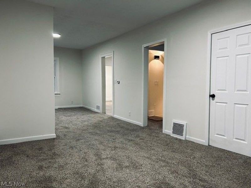 154 E Archwood Avenue, Akron, OH 44301 Photo 7