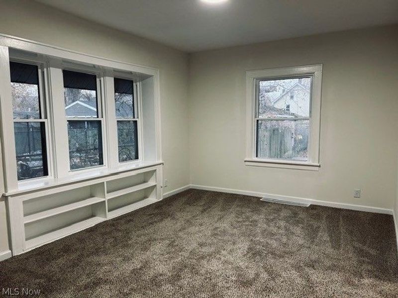 154 E Archwood Avenue, Akron, OH 44301 Photo 8