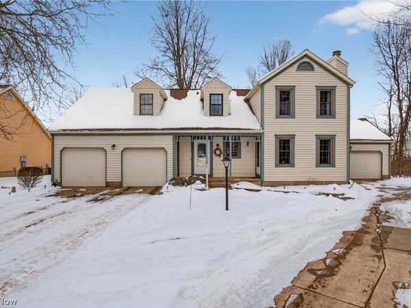 8038 Norriton Circle NW, North Canton, OH 44720