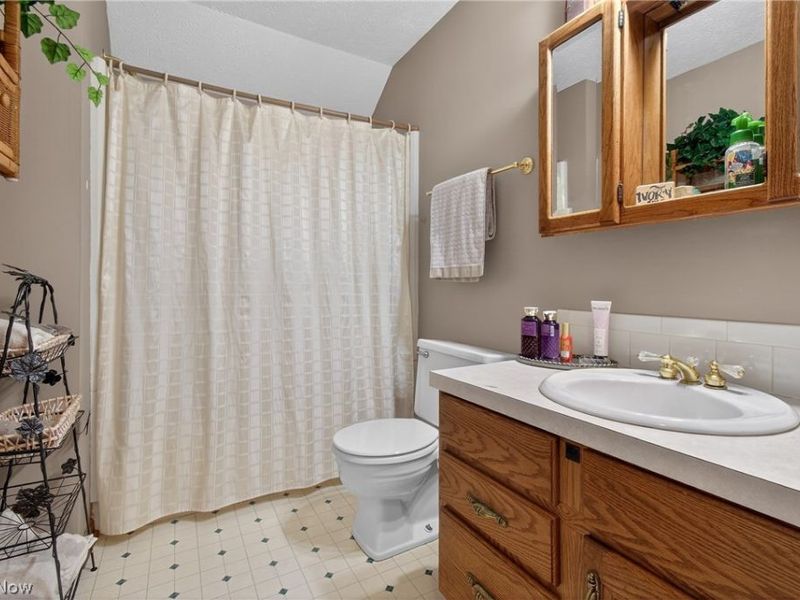 8038 Norriton Circle NW, North Canton, OH 44720 Photo 18