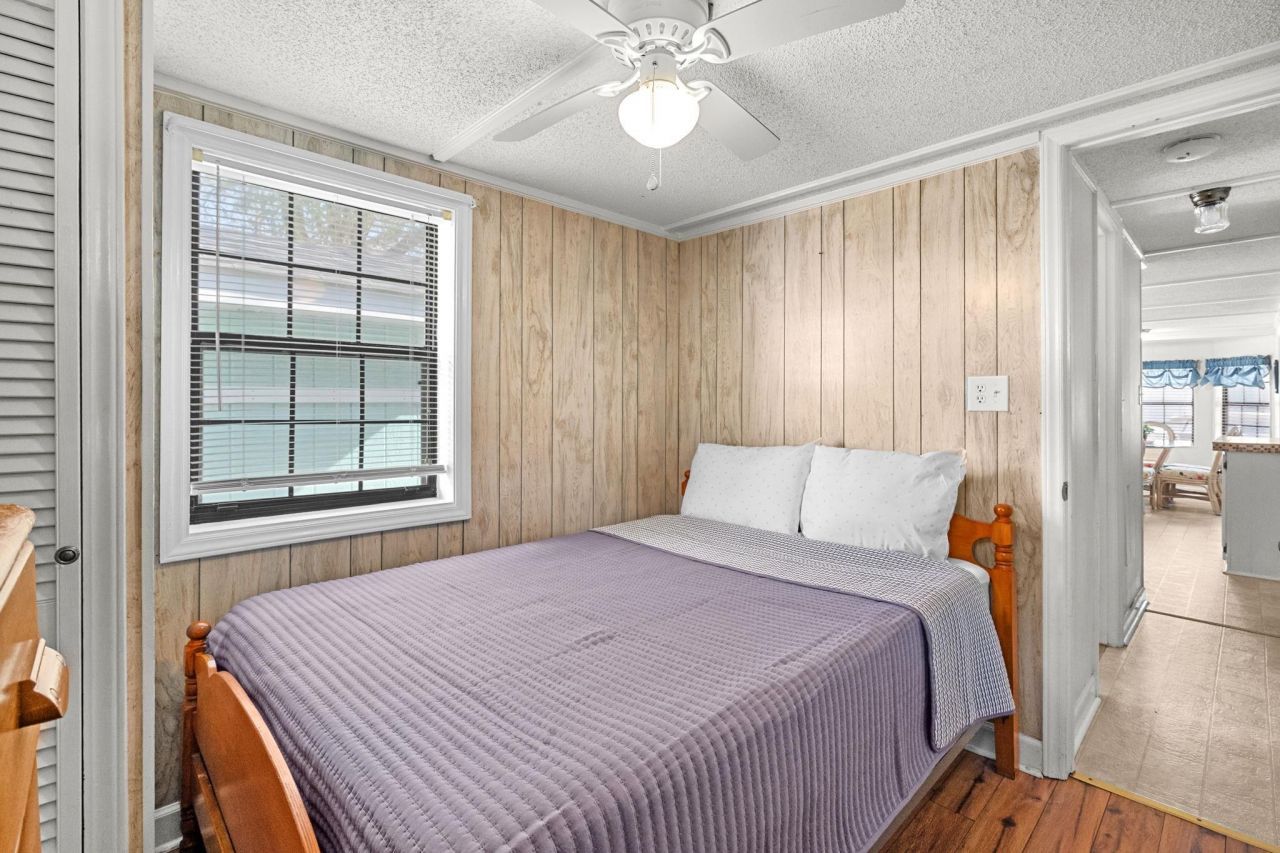 6001 - Q36 S Kings Hwy. Photo 25