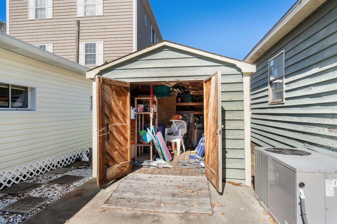 6001 - Q36 S Kings Hwy. Photo 30