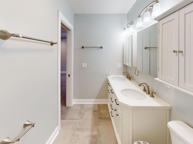 363 Highland Hills Circle , Howard, OH 43028 Photo 25