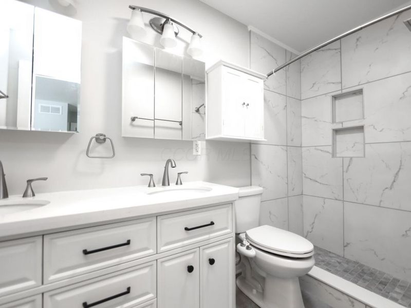 363 Highland Hills Circle , Howard, OH 43028 Photo 26