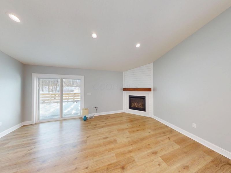 363 Highland Hills Circle , Howard, OH 43028 Photo 3