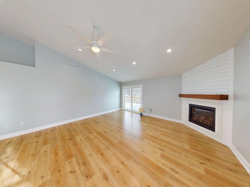 363 Highland Hills Circle , Howard, OH 43028 Photo 4