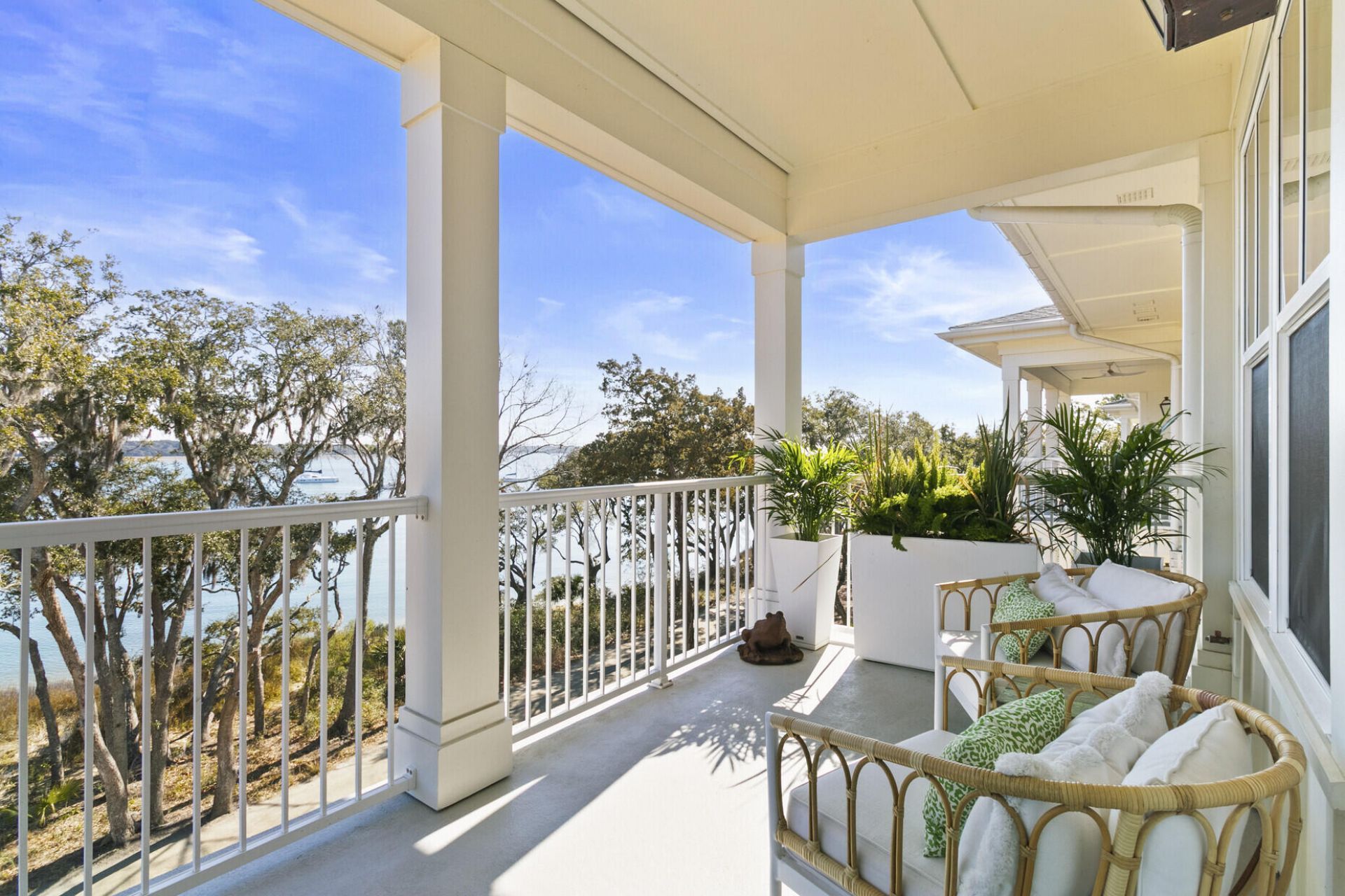 345 Longshore Street Photo 12