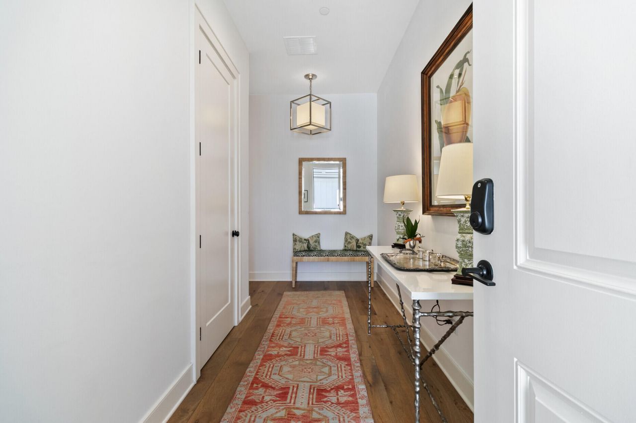 345 Longshore Street Photo 14