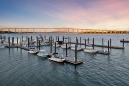 345 Longshore Street photo 4