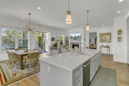 345 Longshore Street photo 4