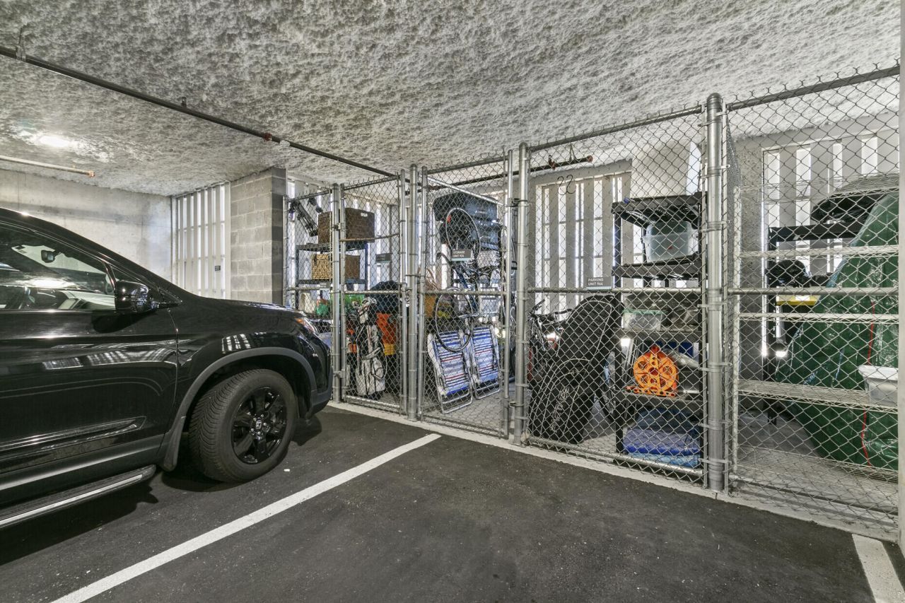 345 Longshore Street Photo 41