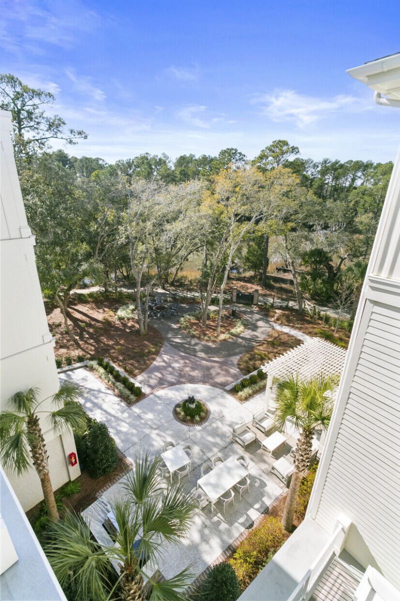 345 Longshore Street Photo 46