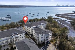 345 Longshore Street photo 4