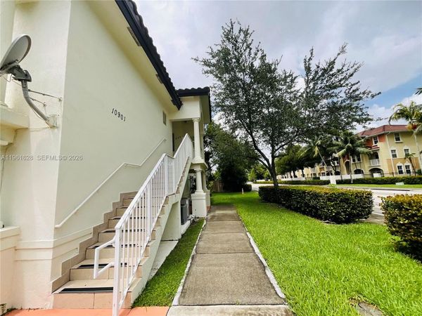 10901 NW 88th Ter, Unit 806, Doral, FL 33178