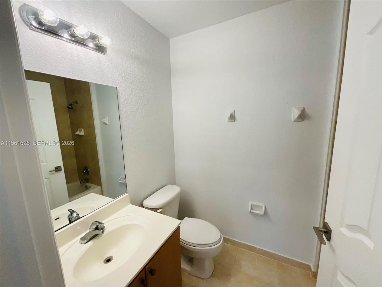 10901 NW 88th Ter, Unit 806, Doral, FL 33178 Photo