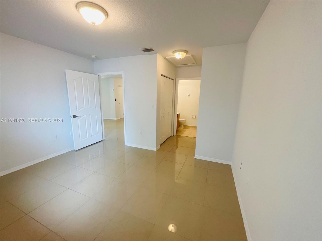 10901 NW 88th Ter, Unit 806, Doral, FL 33178 Photo