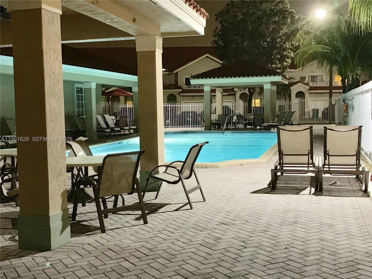 10901 NW 88th Ter, Unit 806, Doral, FL 33178 Photo