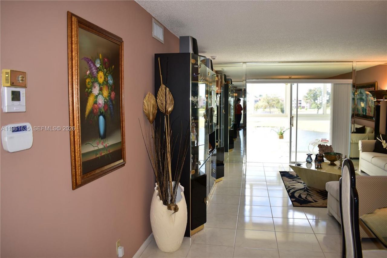 9201 Sunrise Lakes Blvd , Unit 308, Sunrise, FL 33322 Photo